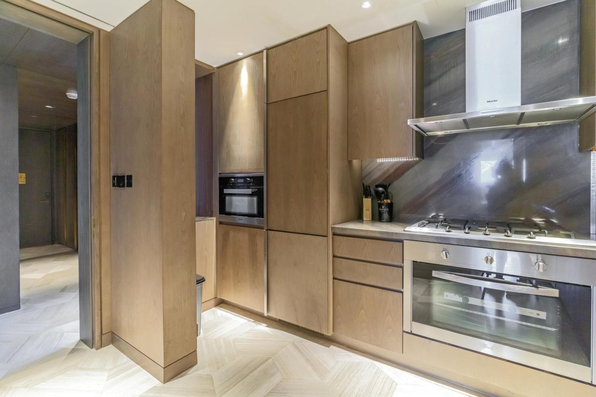 Luxury 3bdr Apartment, Pool & Access *