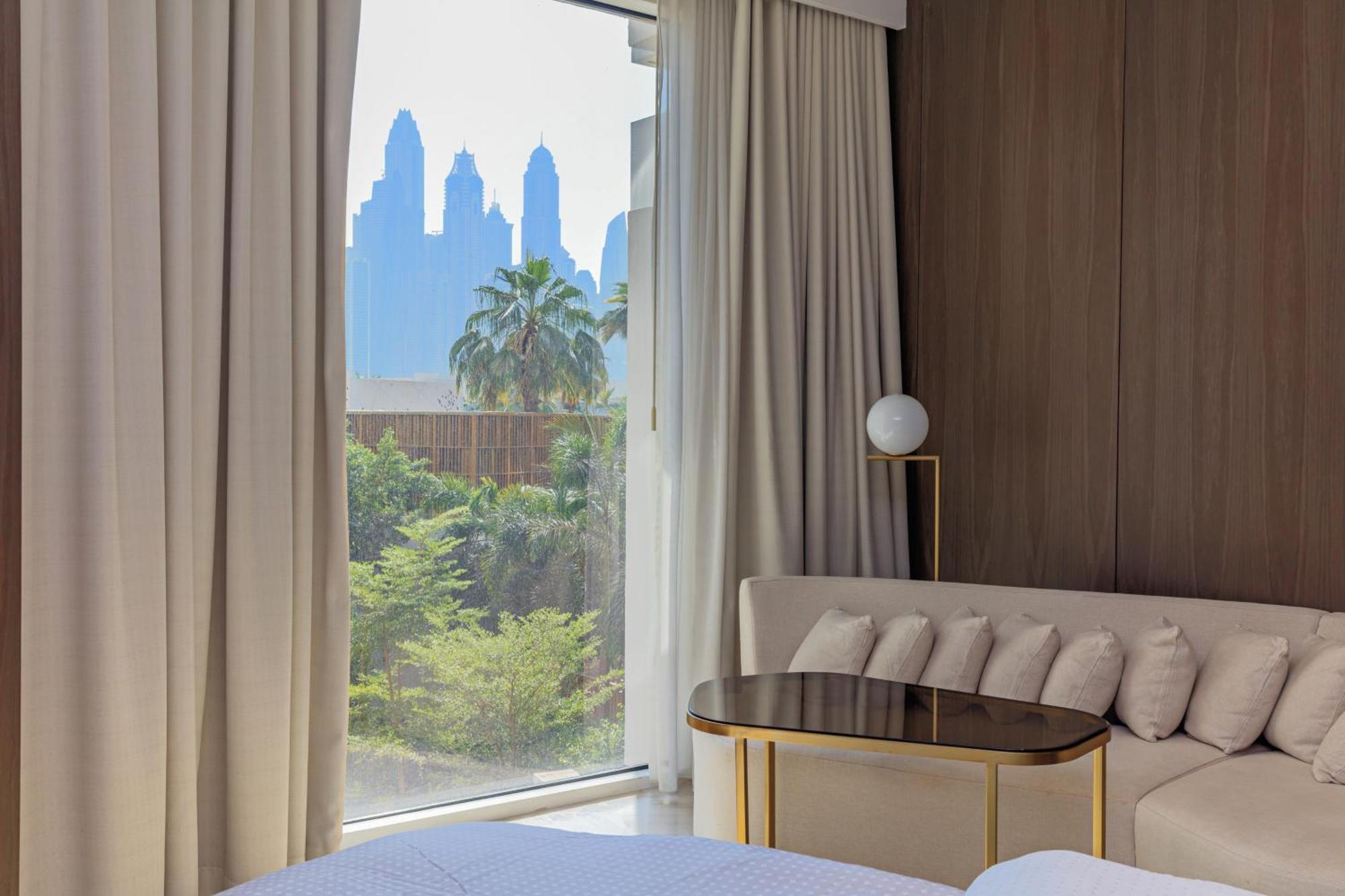 Luxury 3bdr Apartment, Pool & Access *
