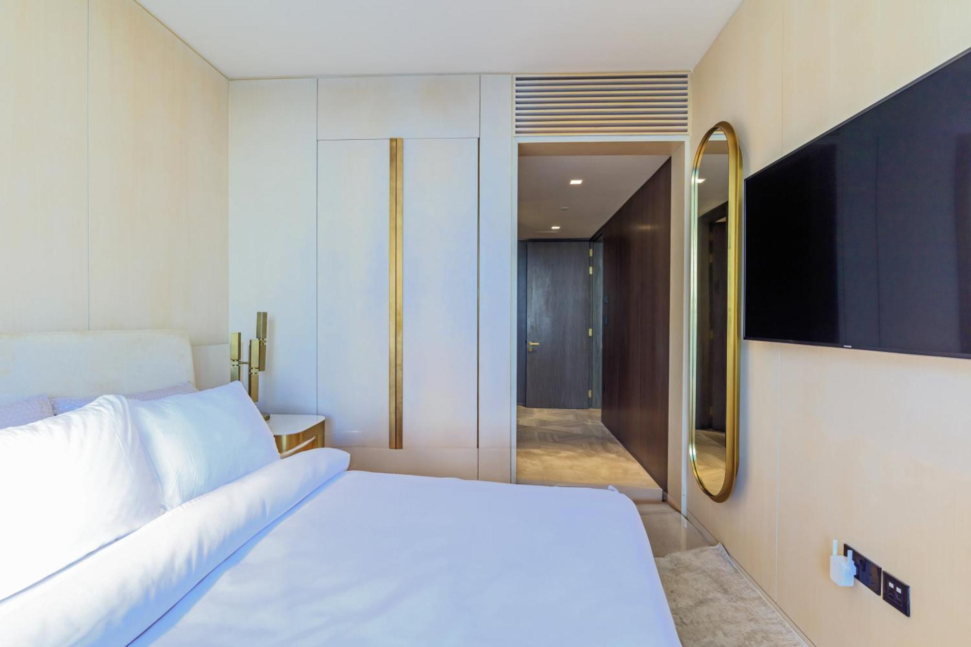 Luxury 3bdr Apartment, Pool & Access *