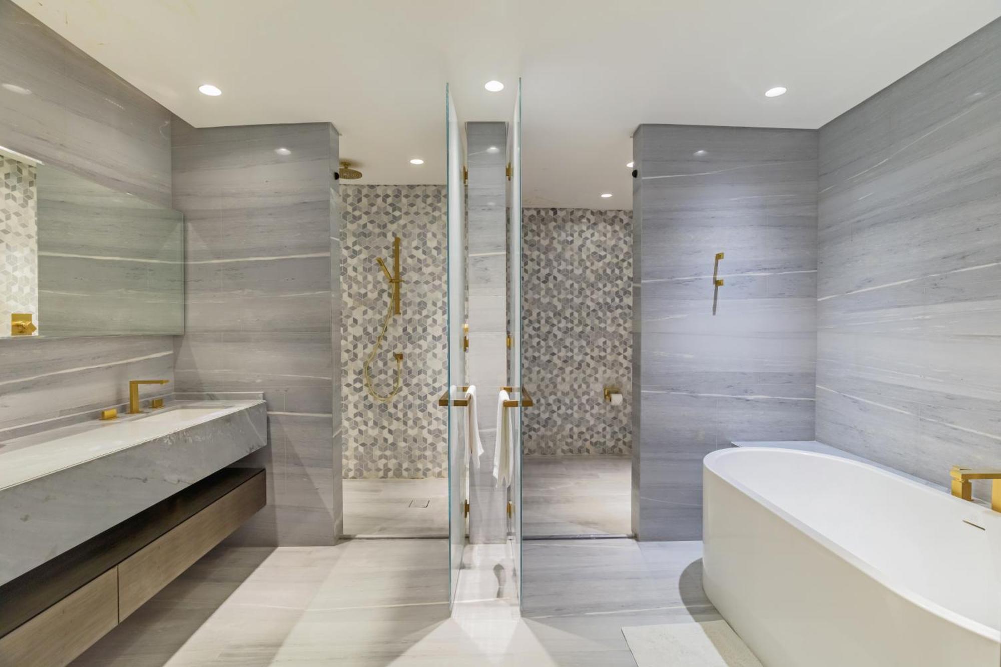Luxury 3bdr Apartment, Pool & Access