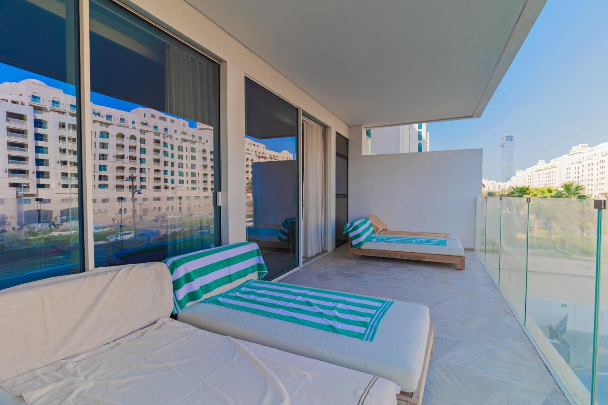 Luxury 3bdr Apartment, Pool & Access Appartement