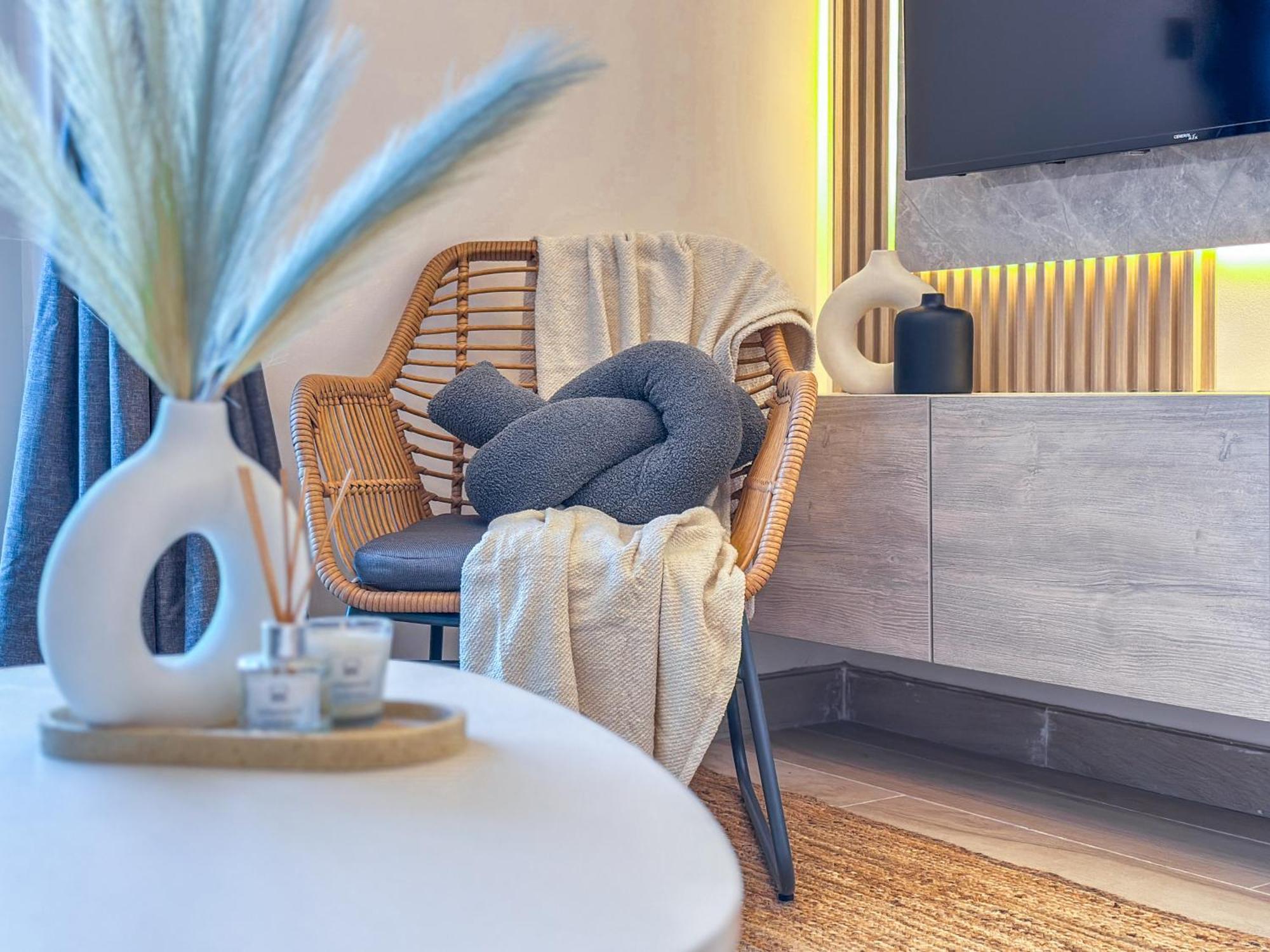 Super Luxury Flat Desing With Sea, Marina And Pool View *