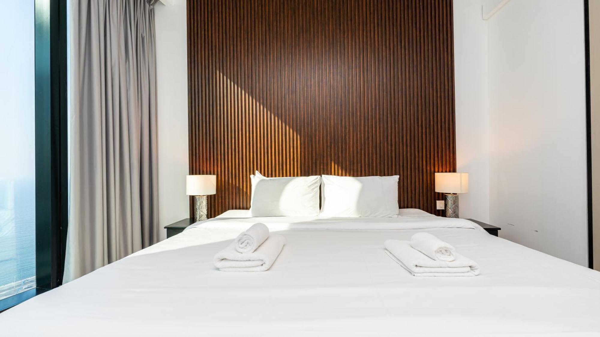 The Address Beach Jbr - 3br Beachfront With Ain View By Tlre Apartamento