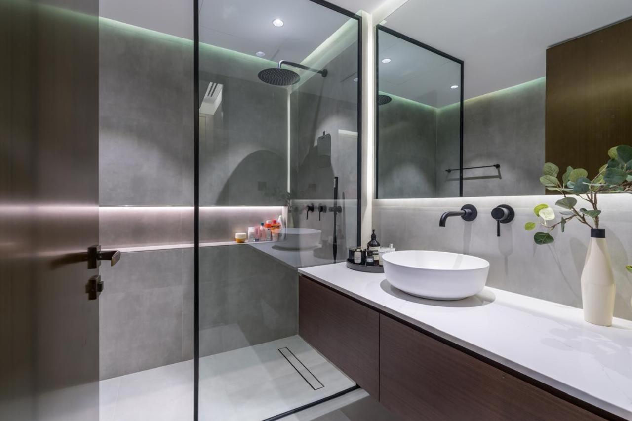 Luxurious 1bhk Damac Heights Marina Apartamento Dubái