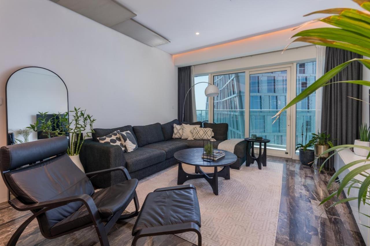 Luxurious 1bhk Damac Heights Marina * Dubái