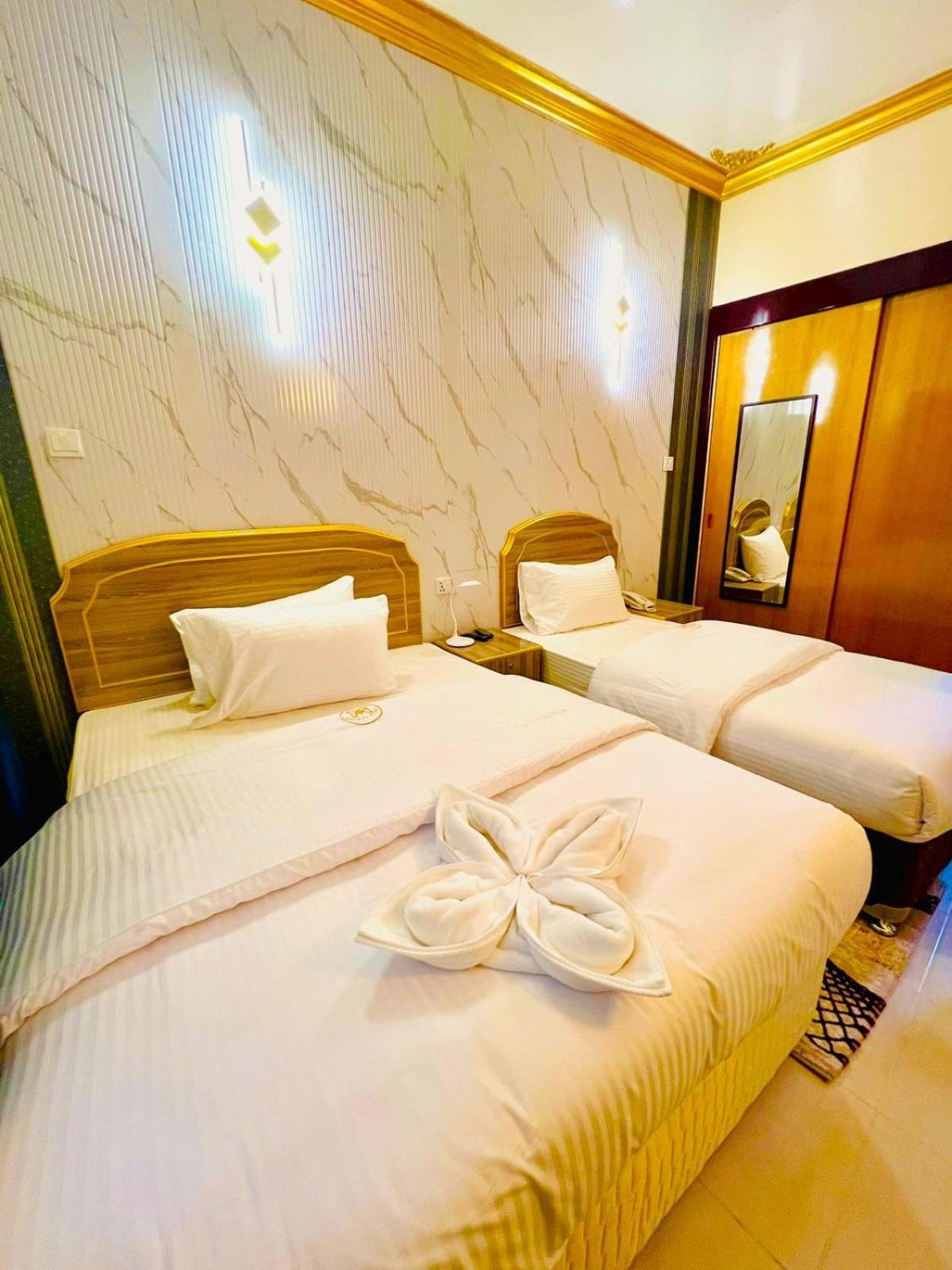 Galaxy Star Hotel