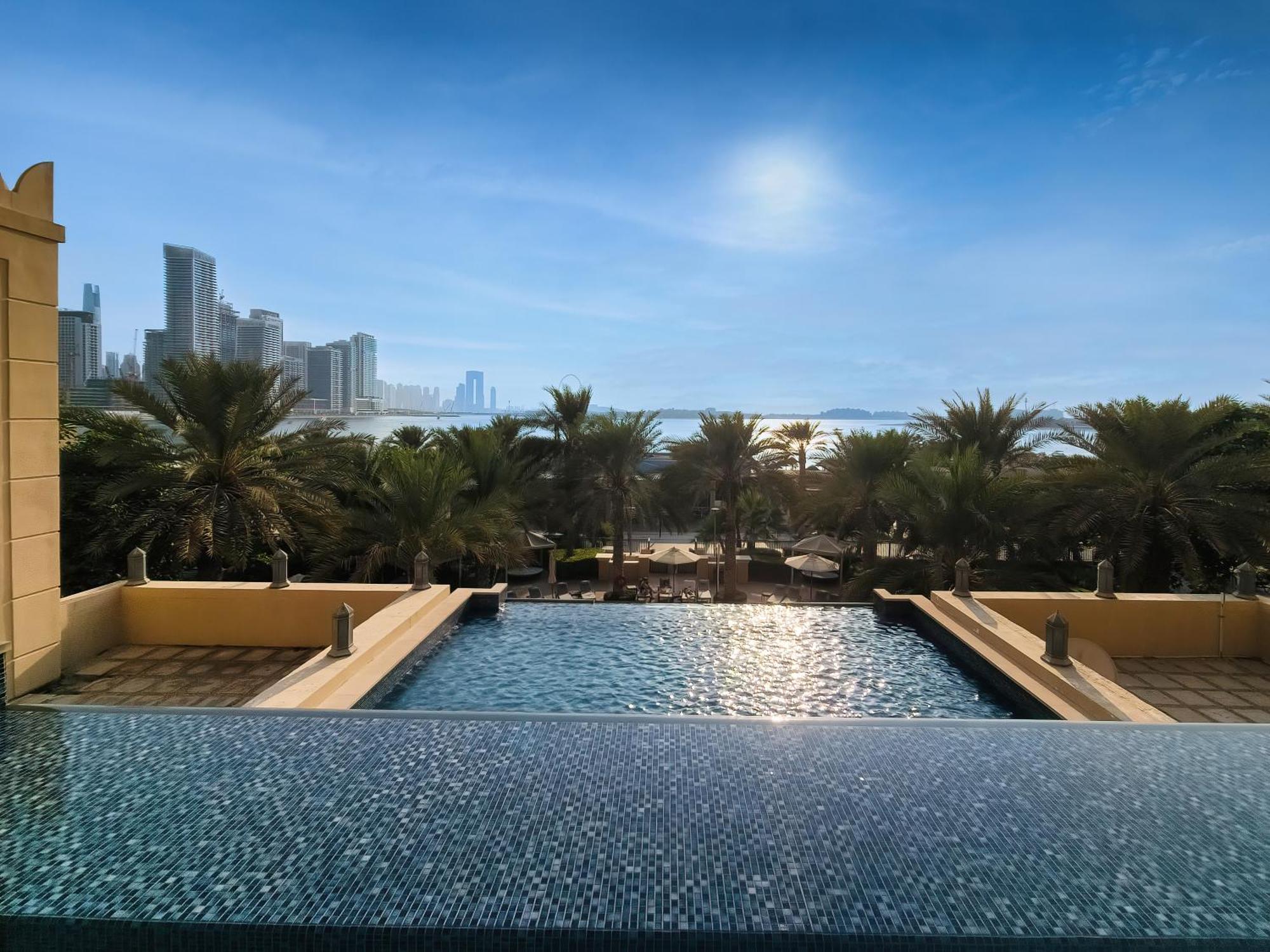 Spacious Family On The Palm Apartamento