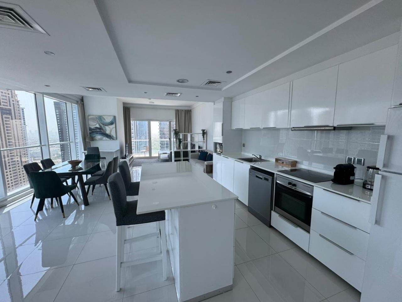 One Bedroom With Pool & Gym Near Marina Apartamento Dubái