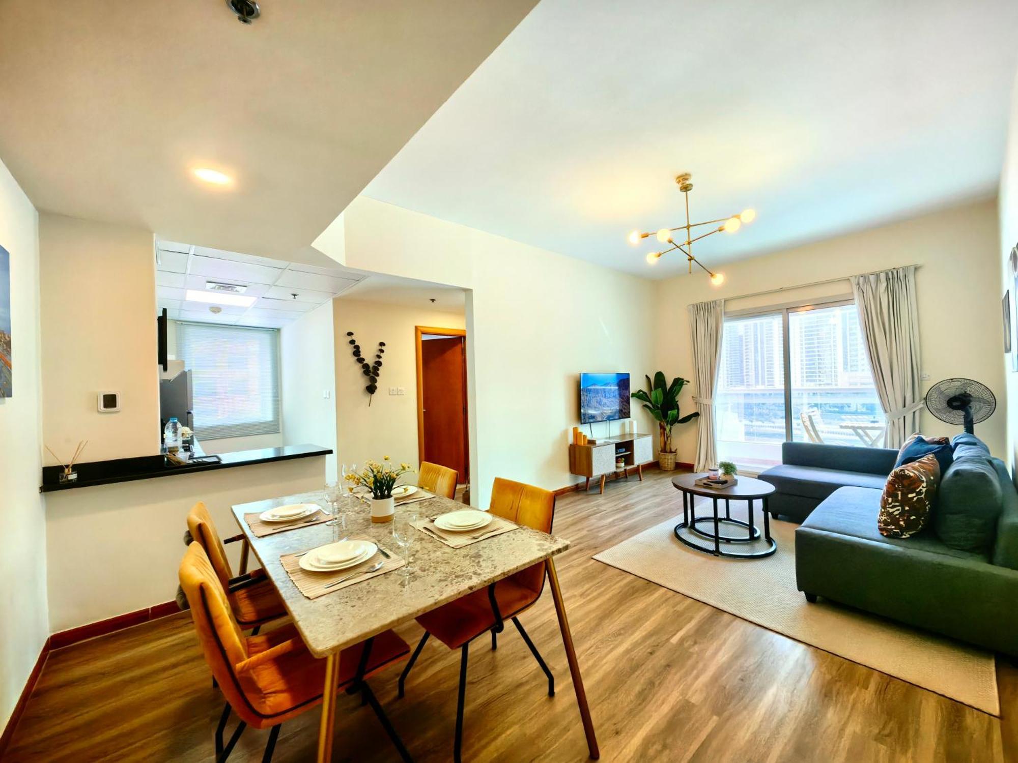 1 Bedroom Renovated In Marina Diamond 3 Close To Tram And Metro * Dubái