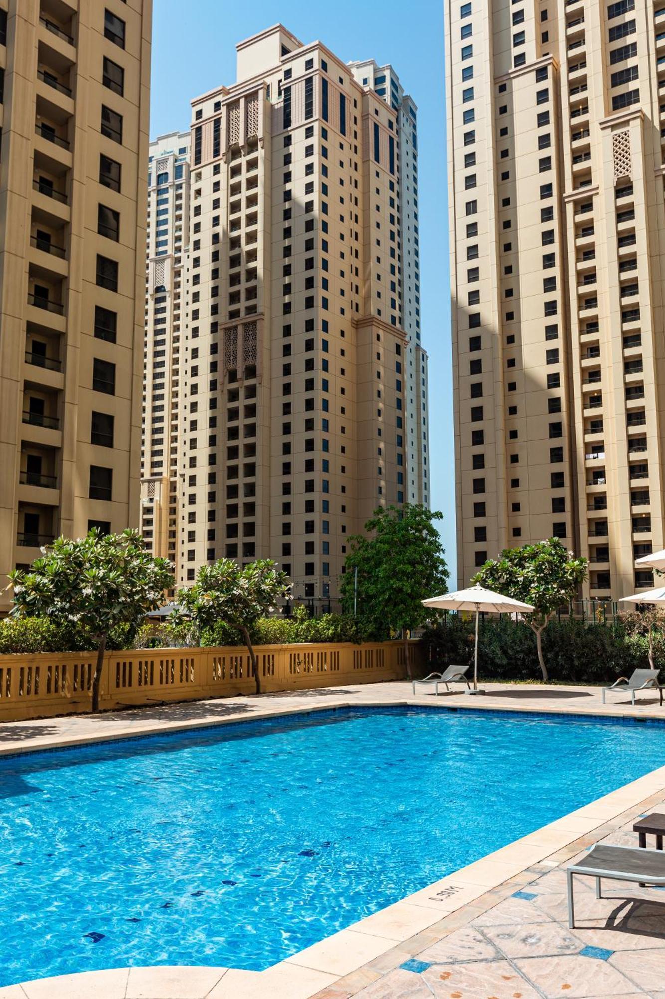 Beautiful 1 Bedroom By The Jbr Beach! Bahar Lägenhet Dubai