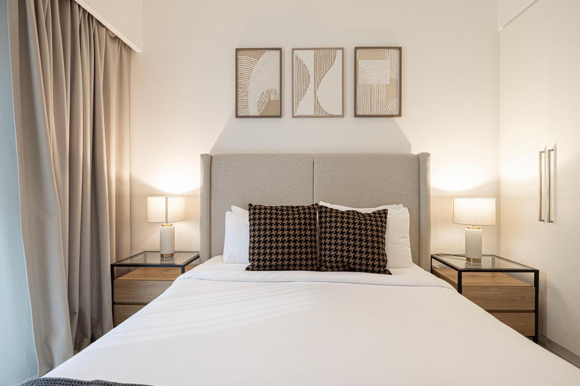 Apartamento Burj Crown - First Class Boulevard View, 9 Min Walk Mall *