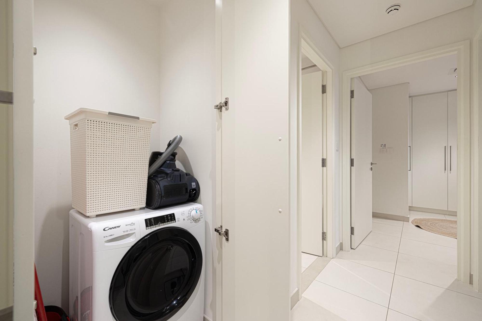 Apartamento Burj Crown - First Class Boulevard View, 9 Min Walk Mall *