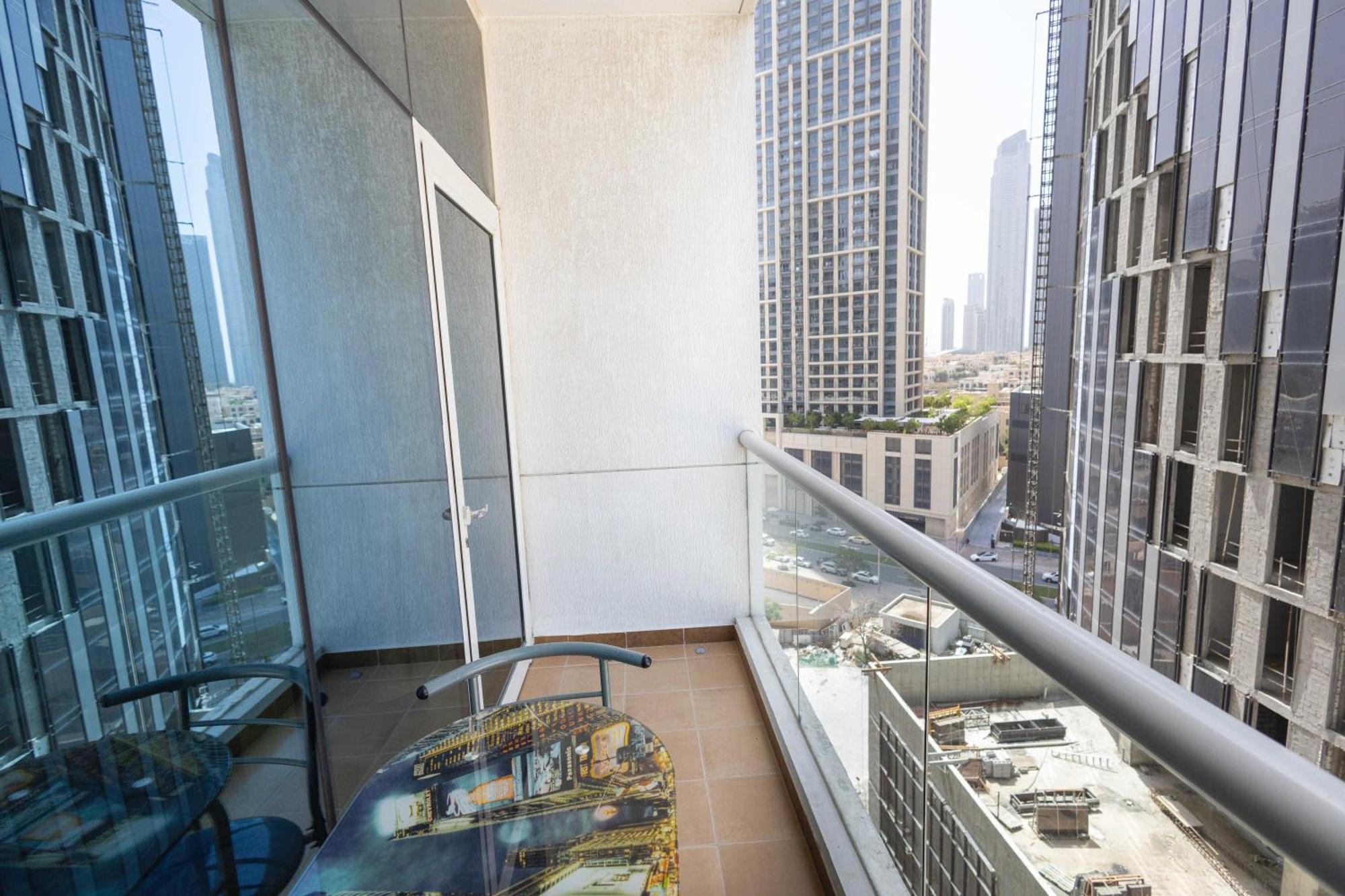 Downtown Burj Al Nujoom Mall & Burj Khalifa Apartment *