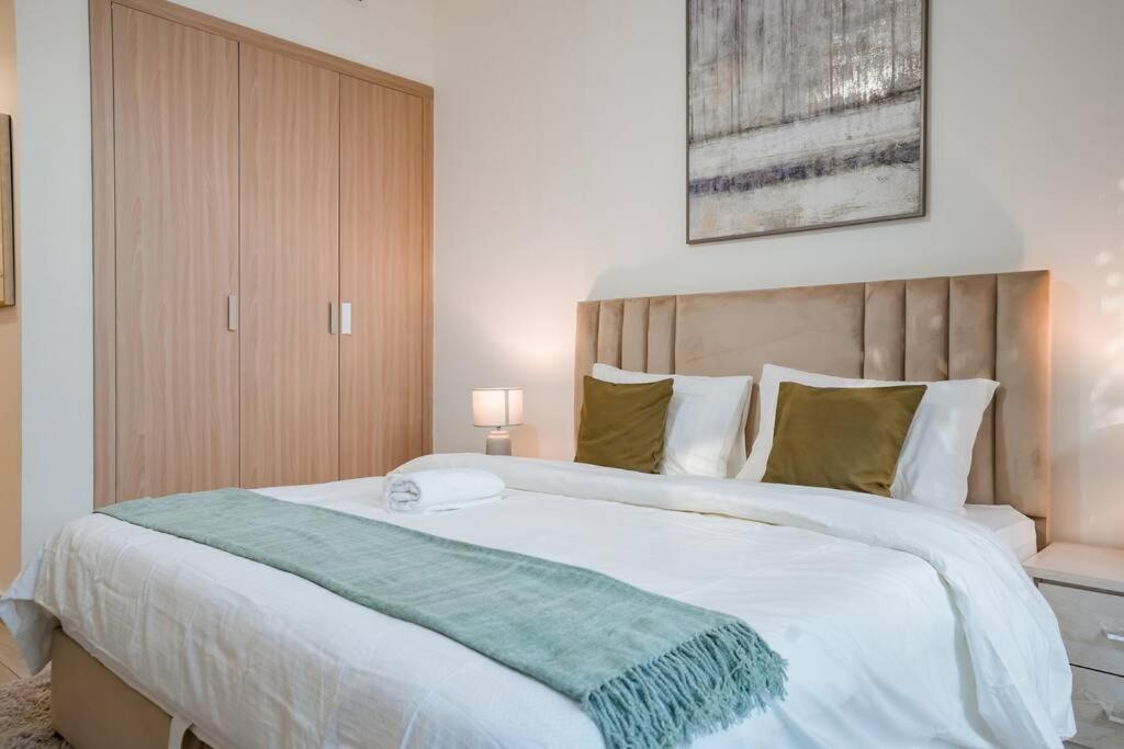 Cozy With Garden Views In Nad Al Sheba Appartement *