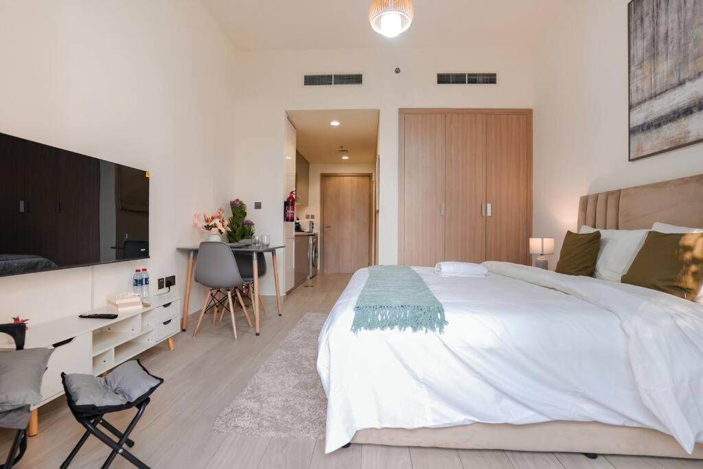 Cozy With Garden Views In Nad Al Sheba Appartement