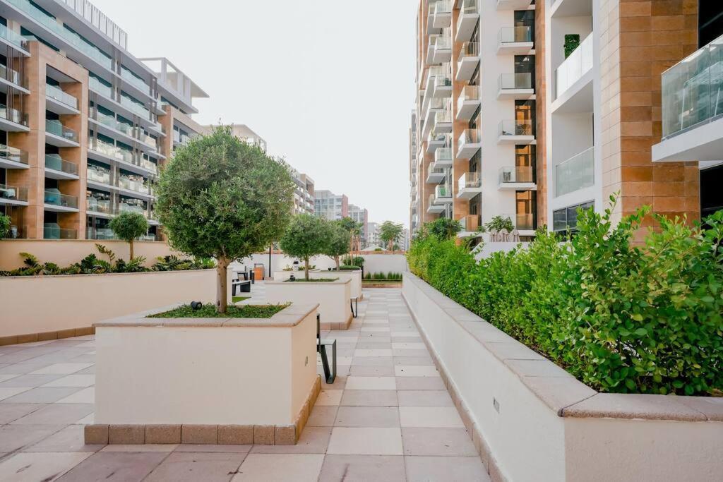 Cozy With Garden Views In Nad Al Sheba Appartement Dubaï