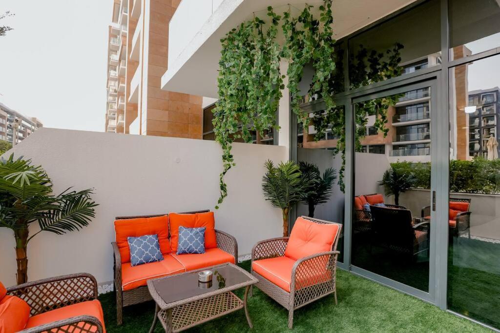 Cozy With Garden Views In Nad Al Sheba Dubaï