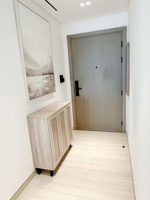 Luxury Apartment, Prime Location New And Stylish Appartement