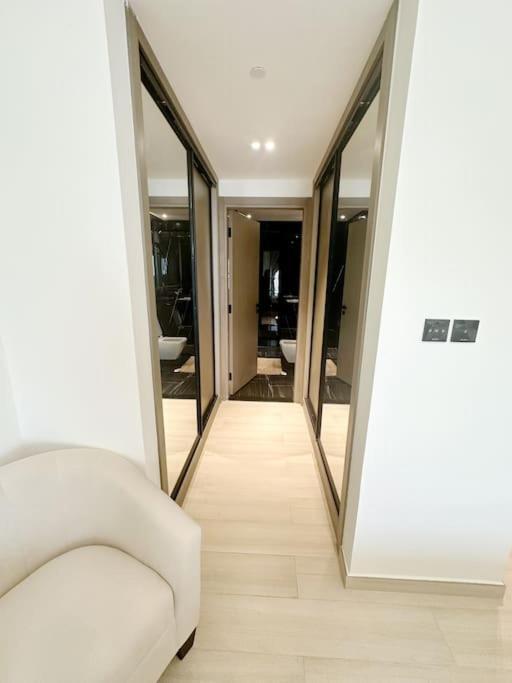 Luxury Apartment, Prime Location New And Stylish * Dubaï