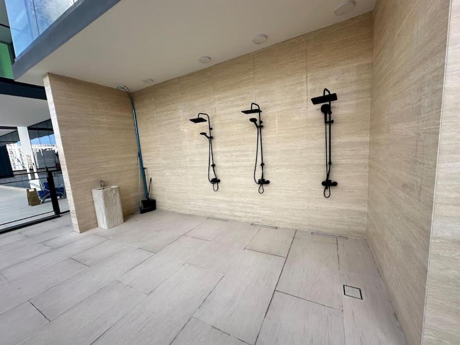 Appartement Luxury Apartment, Prime Location New And Stylish