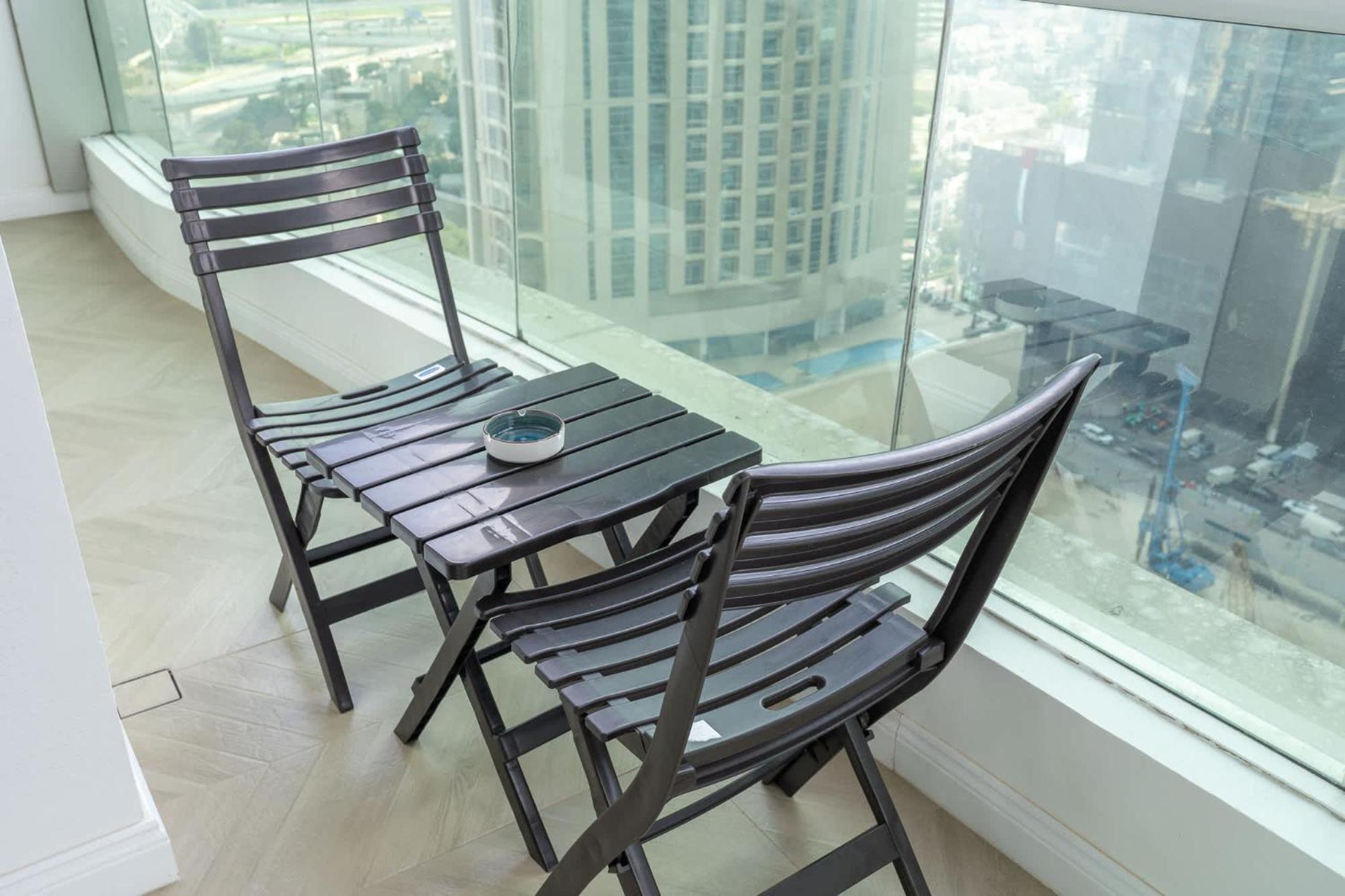 A Fabulous 1 Bedroom In Marina Pinnacle Dubai