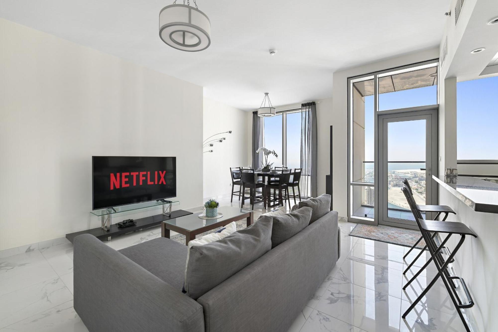 Apartemen Vayk - Spacious Two-bedroom Dubai