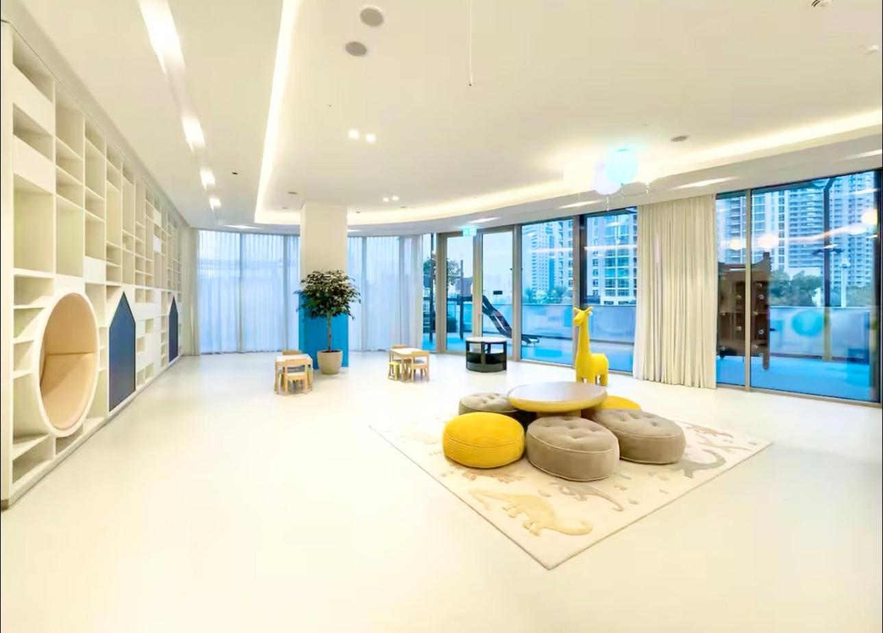 New 2 Bedroom Overlooking Burj Khalifa And Fountain View In Downtown Dubaï