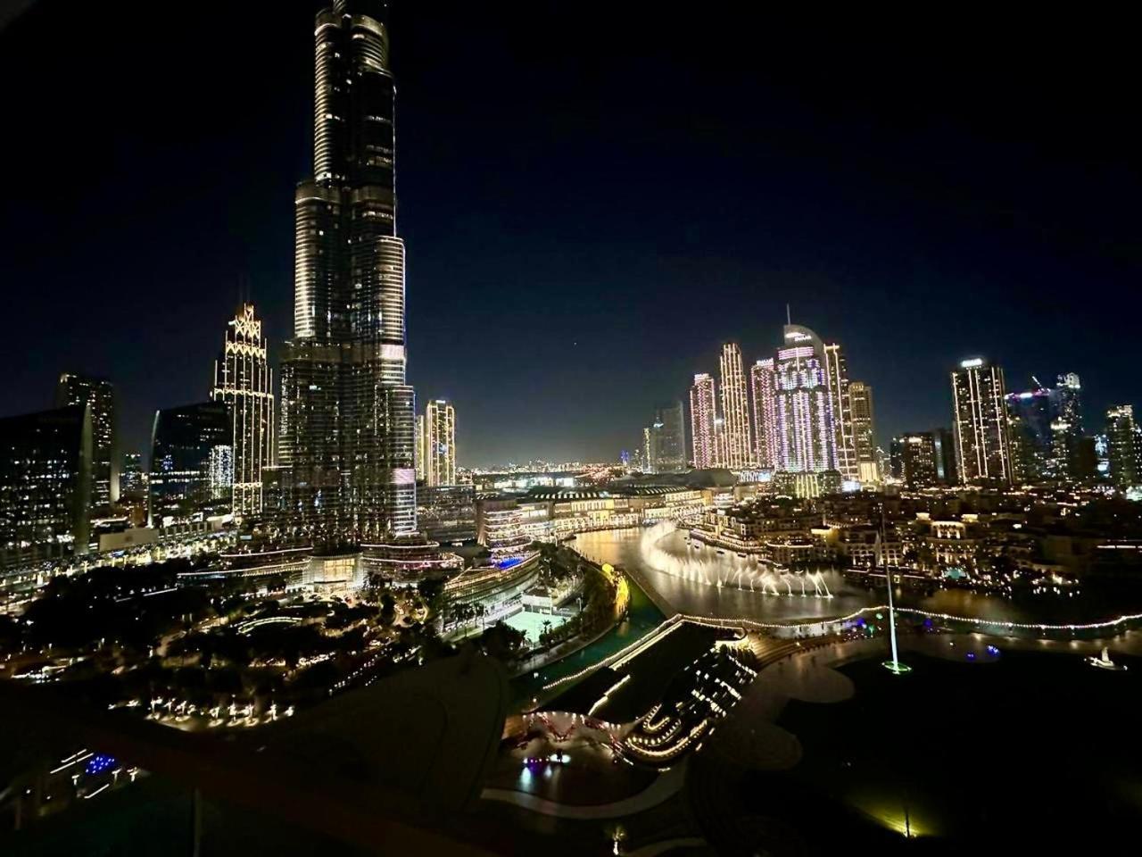 New 2 Bedroom Overlooking Burj Khalifa And Fountain View In Downtown *