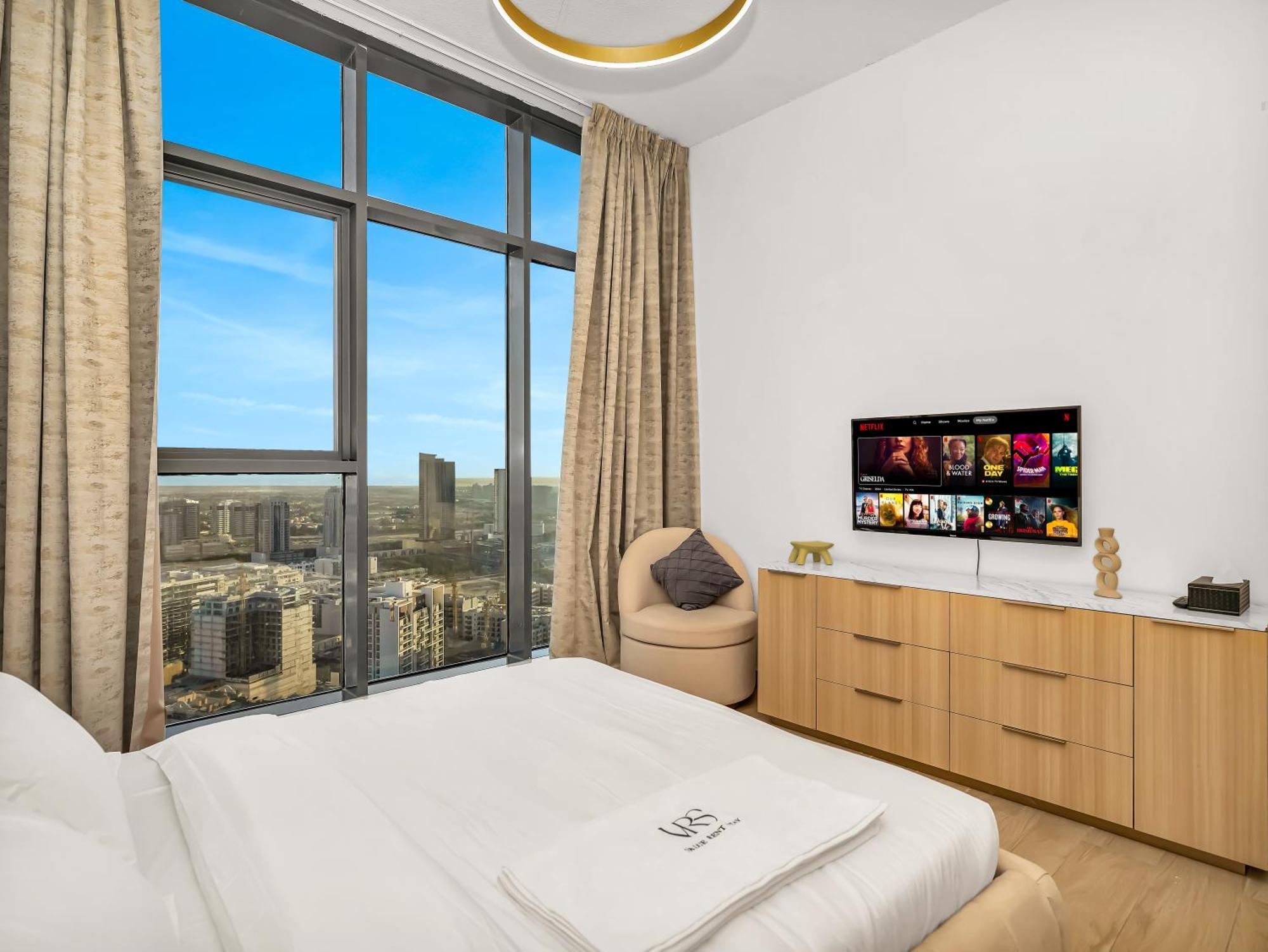 1 Bedroom Five Jvc View Dubaï