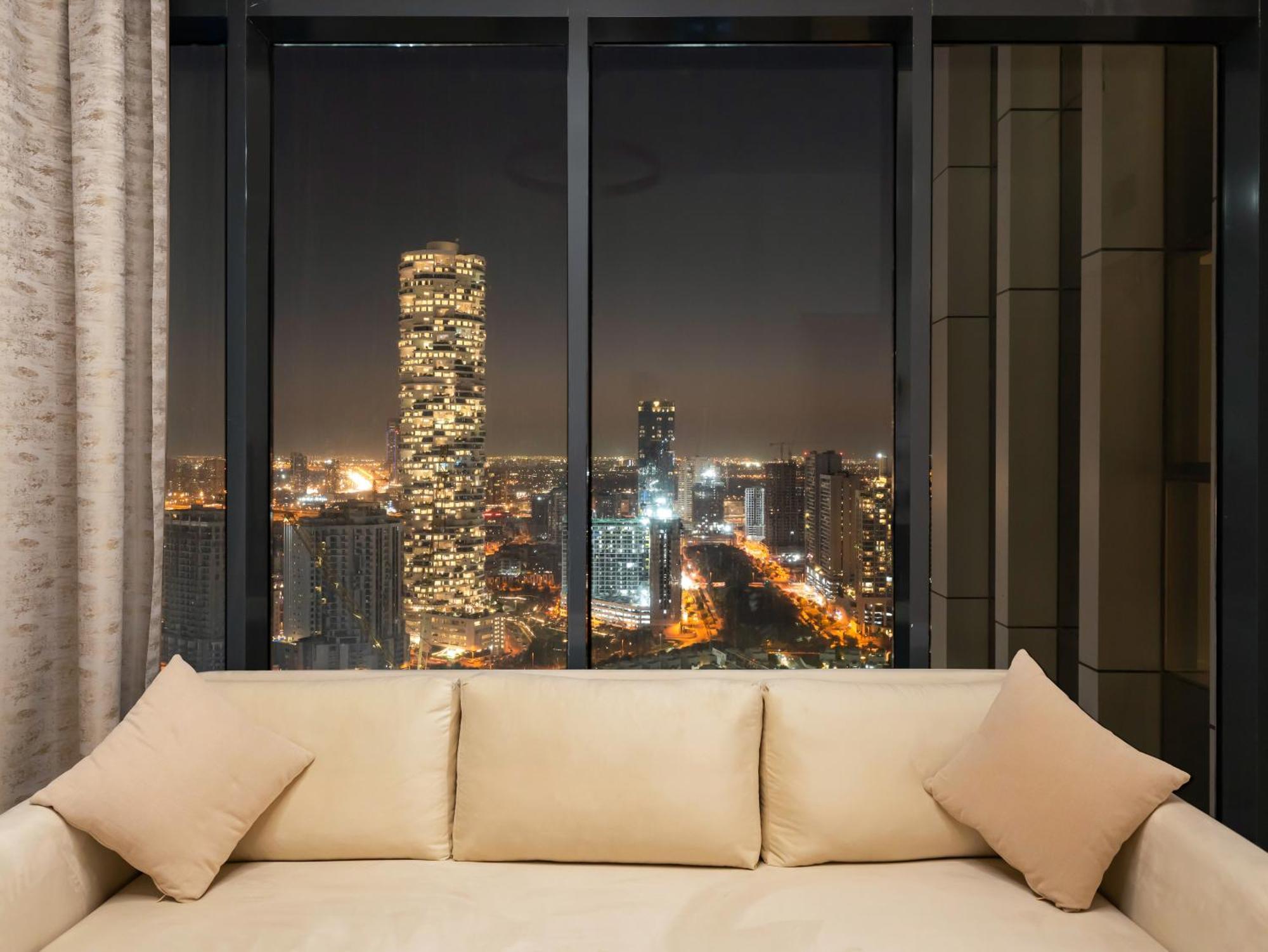1 Bedroom Five Jvc View Appartement Dubaï