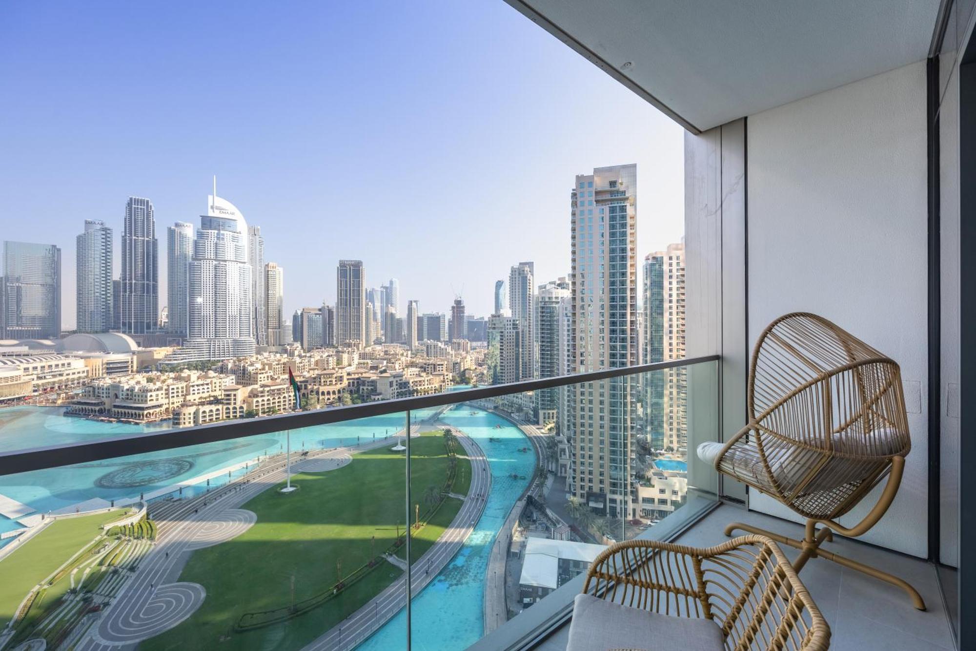 New 2 Bedroom Overlooking Burj Khalifa And Fountain View In Downtown * Dubaï