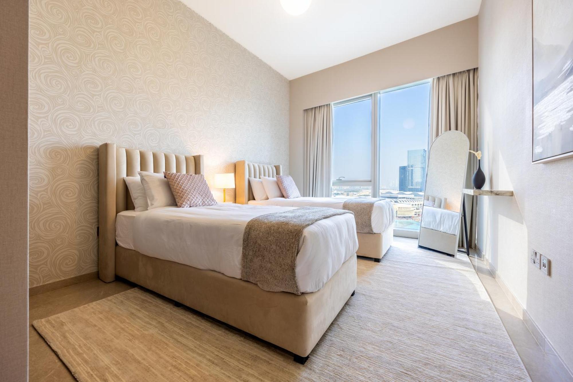 New 2 Bedroom Overlooking Burj Khalifa And Fountain View In Downtown Appartement Dubaï
