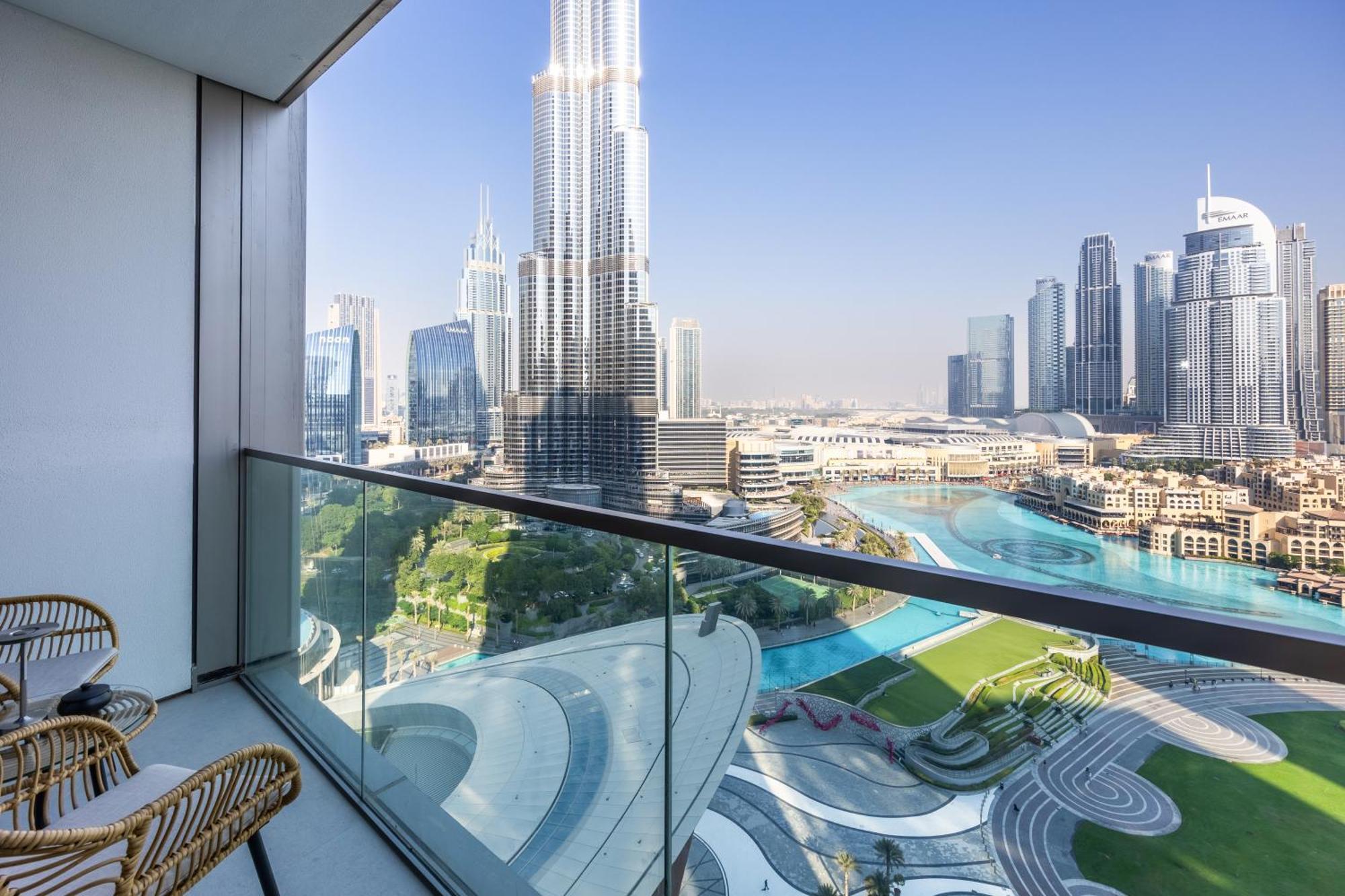 New 2 Bedroom Overlooking Burj Khalifa And Fountain View In Downtown * Dubaï