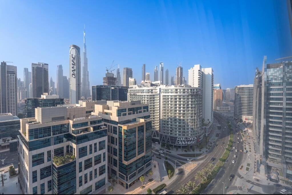 Apartamento Exquisite In Downtown Burj Khalifa Views With Stunning Pool Dubai
