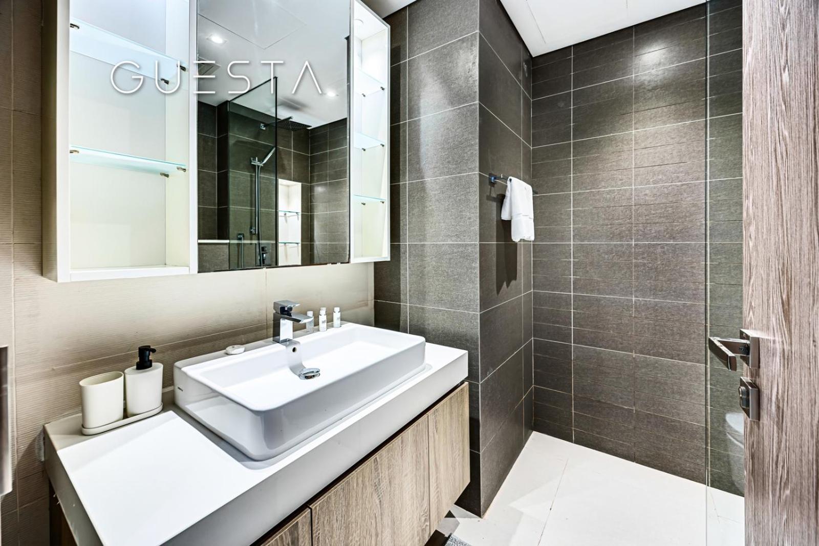 Liv Tower, Marina Appartamento