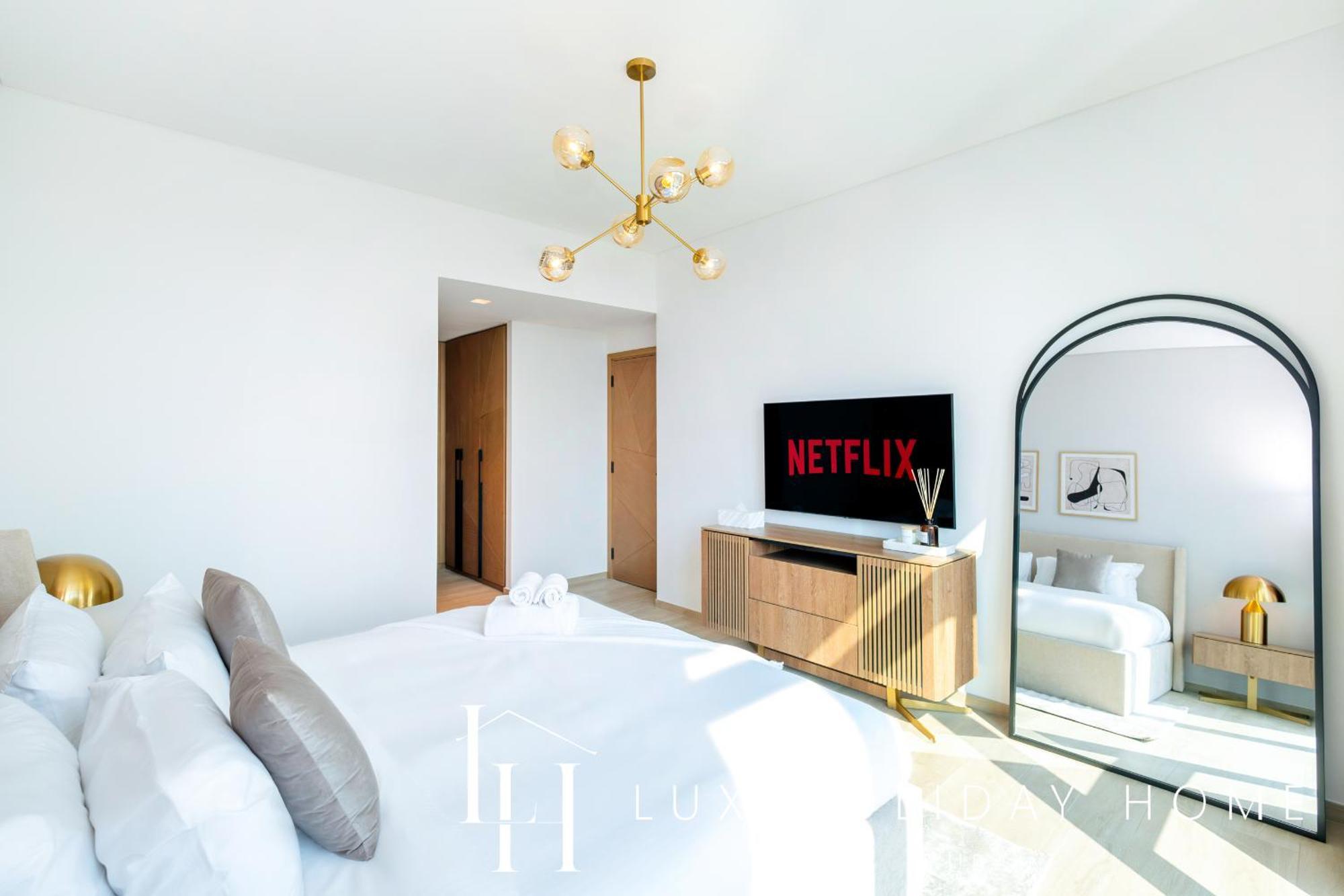 Lux The Palace