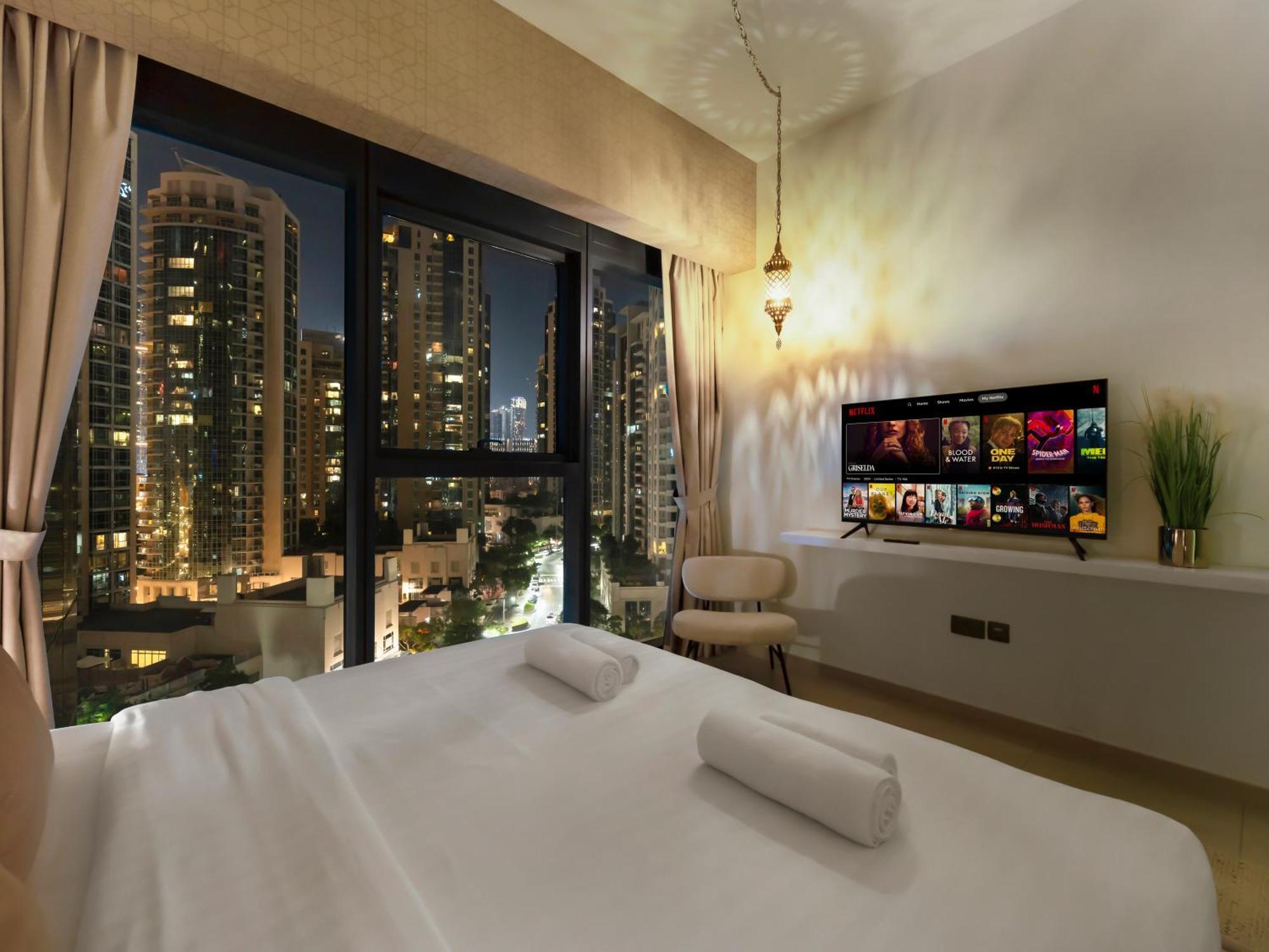 Apartamento Luxurious & Spacious 2br L Burj & Fountain Views L Walk To Mall L Pool L Gym