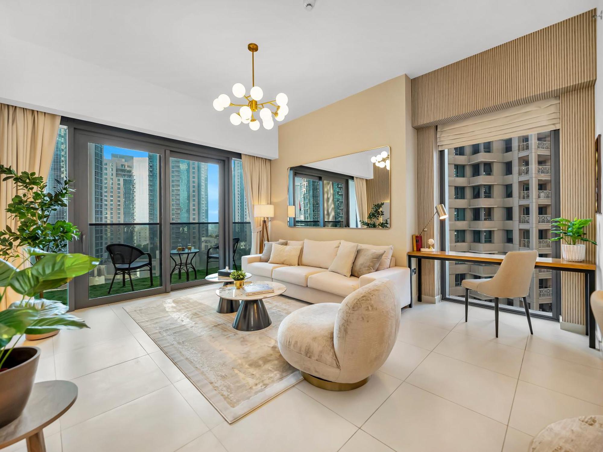Luxurious & Spacious 2br L Burj & Fountain Views L Walk To Mall L Pool L Gym Apartamento