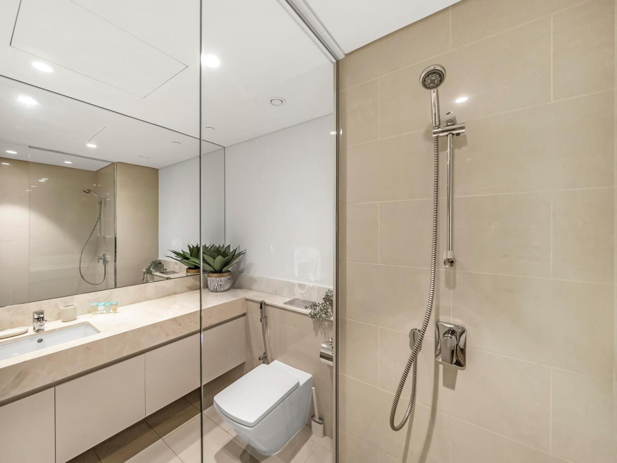 Apartamento Luxurious & Spacious 2br L Burj & Fountain Views L Walk To Mall L Pool L Gym *