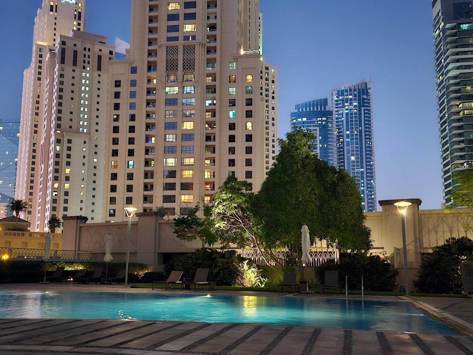 Luxurious Large 2br With Marina And Sea Views Apartamento Dubai