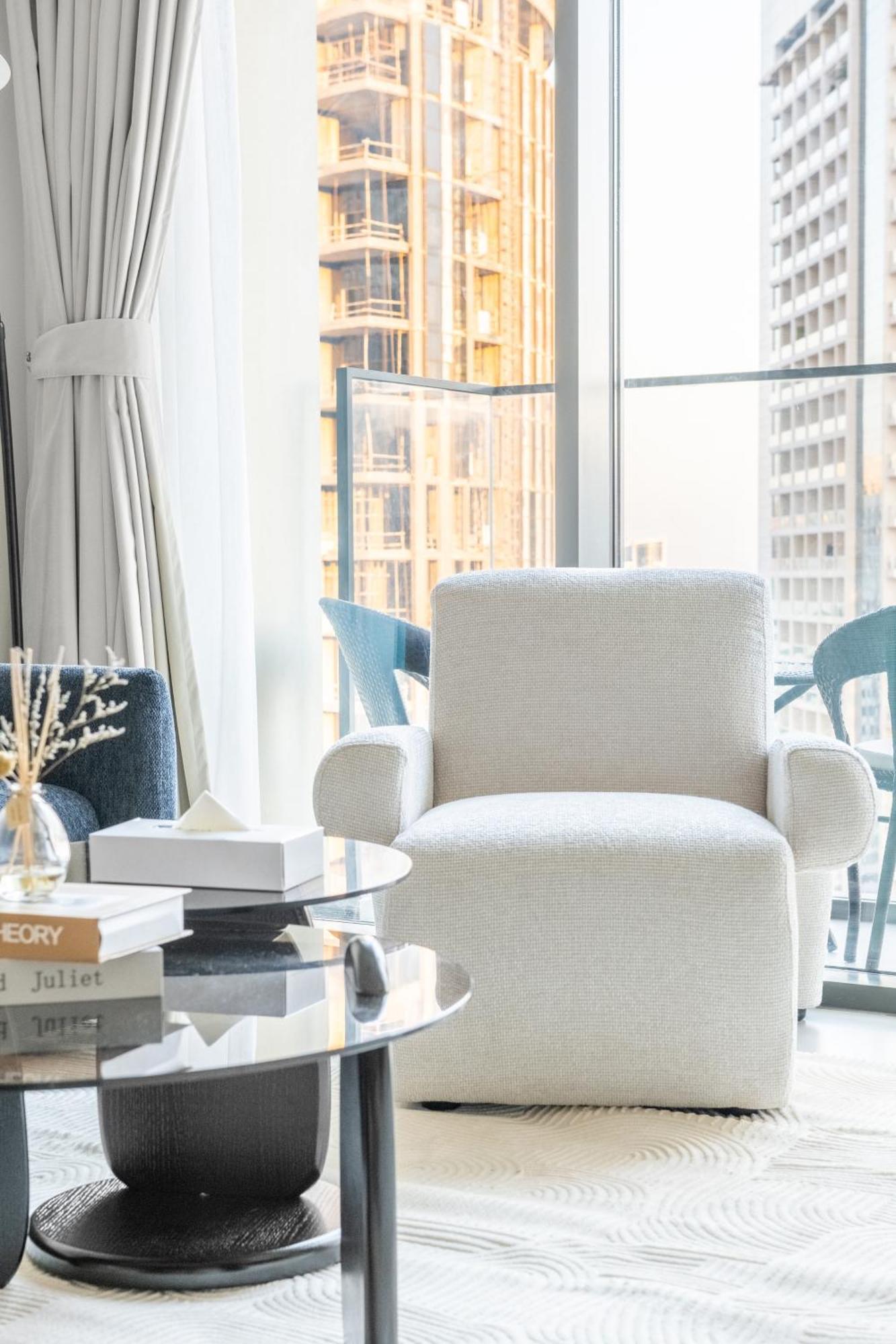 Appartement Elegant 2br In Burj Royale *