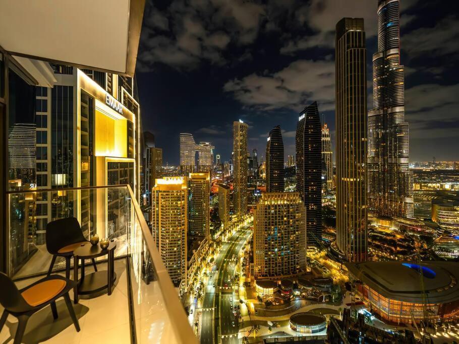 Appartement Modern High Rise 2br With Burj Khalifa Views, Steps From Opera And Near Mall