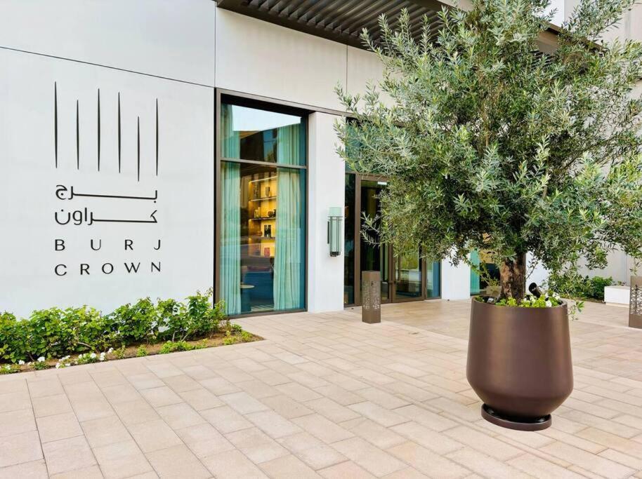 Modern High Rise 2br With Burj Khalifa Views, Steps From Opera And Near Mall Appartement