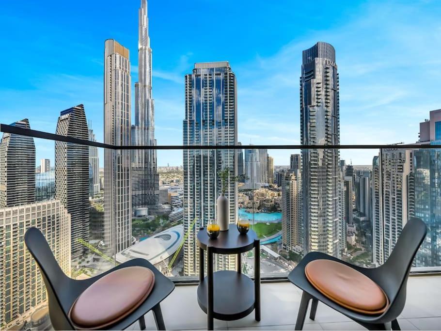 Modern High Rise 2br With Burj Khalifa Views, Steps From Opera And Near Mall * Dubaï
