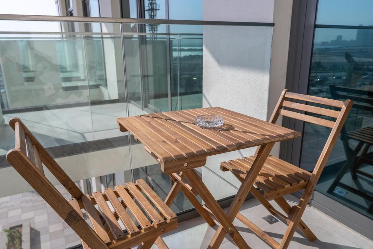Wonderful With Balcony At Farhad Azizi Appartement Dubaï