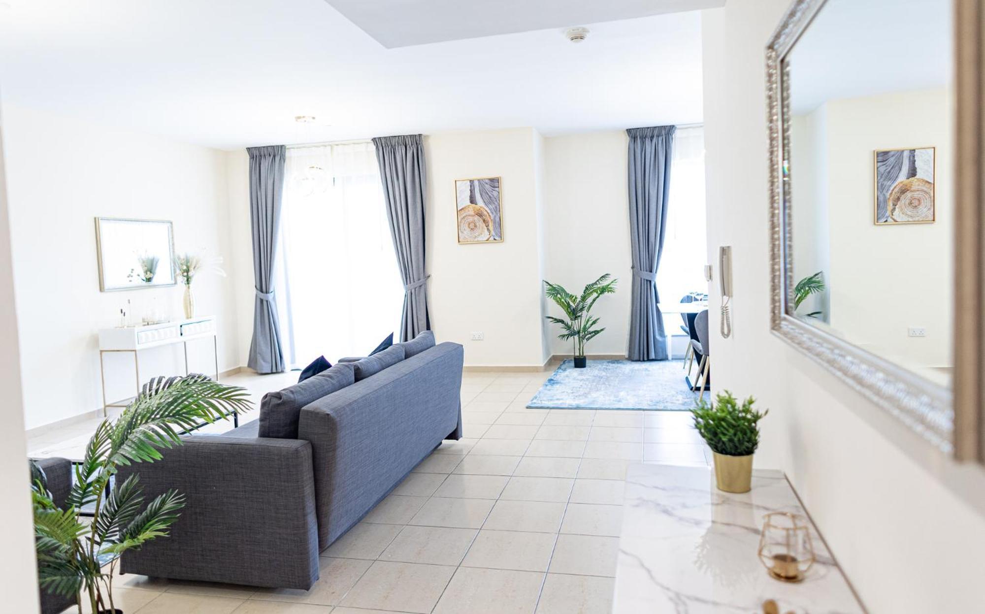 Happy Season Jbr Appartement