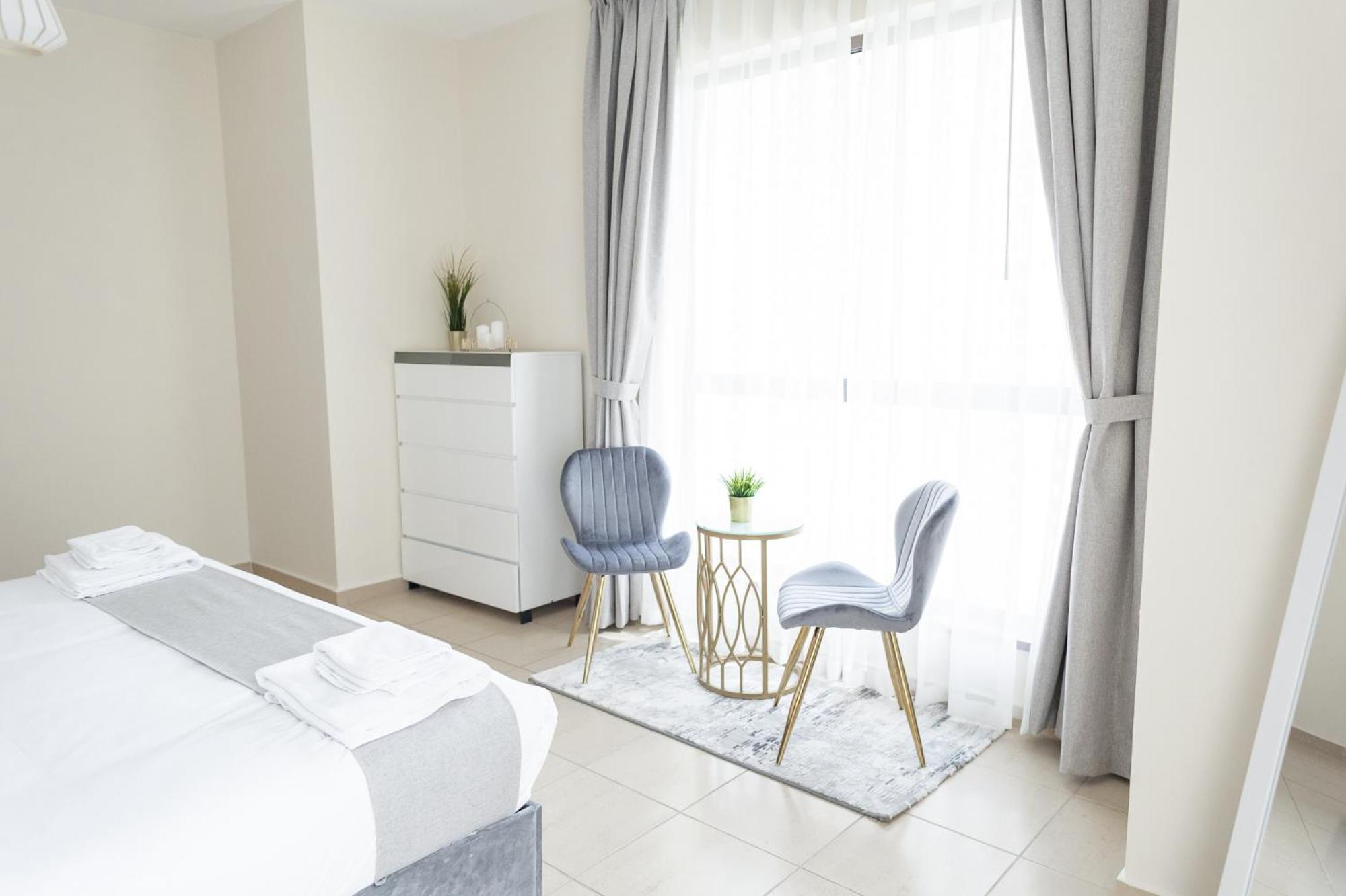 Happy Season Jbr Appartement