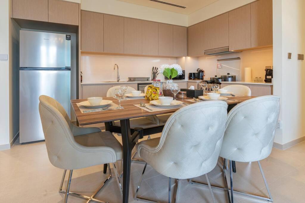 Lux 2 King Bed - Grande Signature Residences *