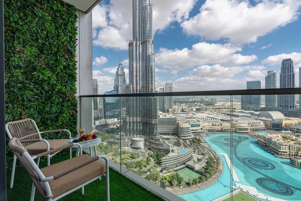 Lux 2 King Bed - Grande Signature Residences
