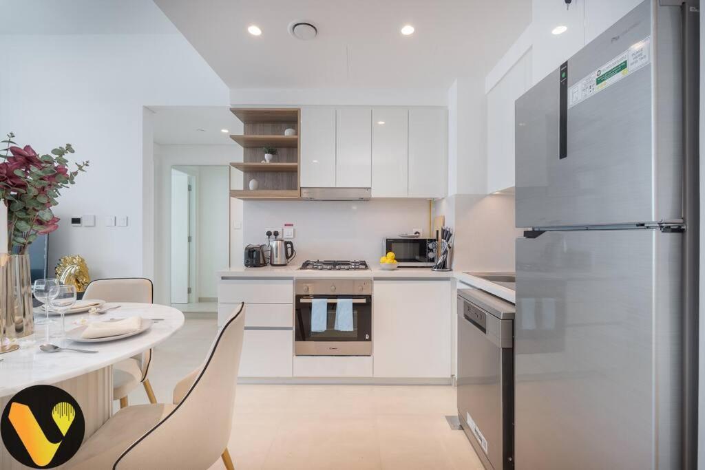 Downtown Views Ii - Vogue One Bedroom With Balcony, Opposite Mall Skybridge *